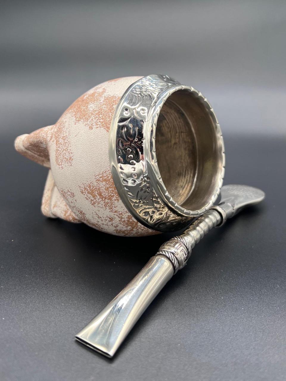 Mate Torpedo El Baquiano Cuero Razado Virola Cincelada