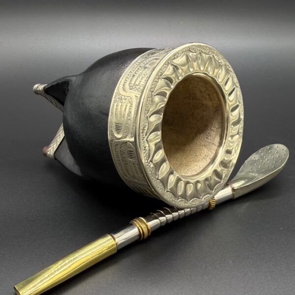 Mate Imperial Virola Cincelada Negro Liso con Base Bolitas