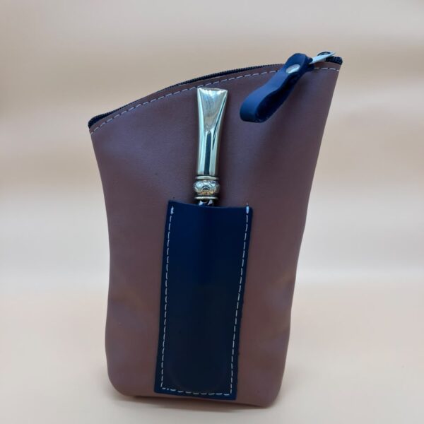 Yerbero Sobre de Cuero Premium Marrón Impermeable con Bombillero